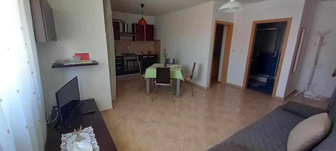 Apartments Buzleta 파자나 외부 사진