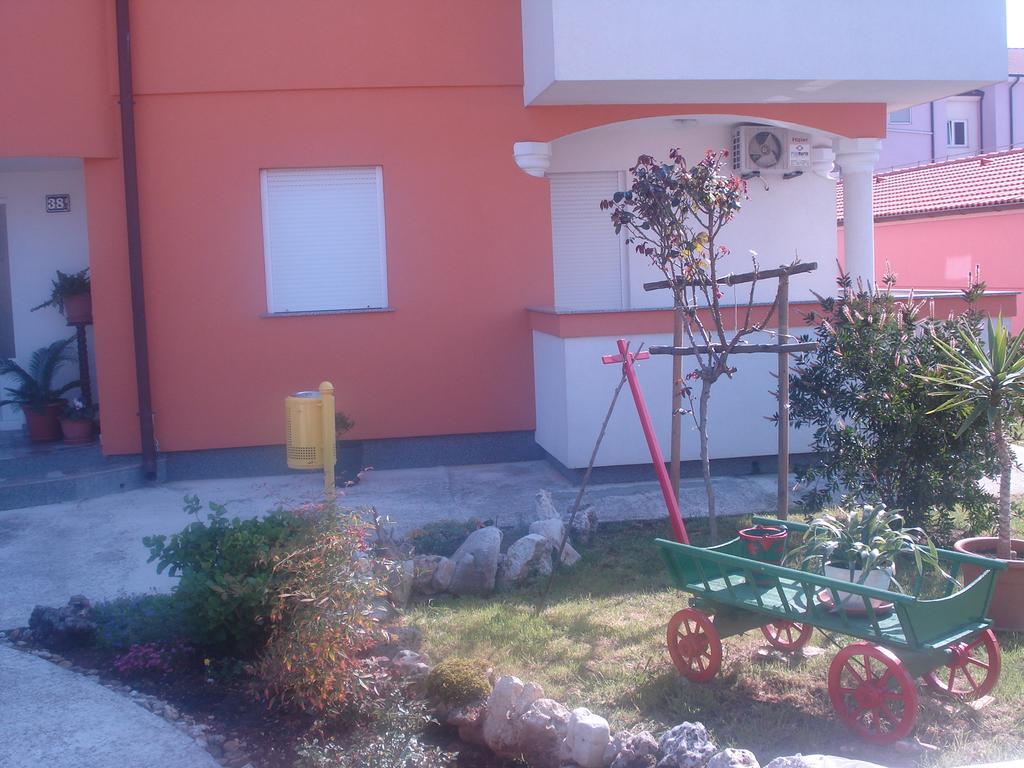 Apartments Buzleta 파자나 외부 사진